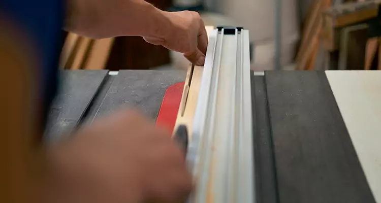 Bifold Door Seal Repair in Alafaya, FL