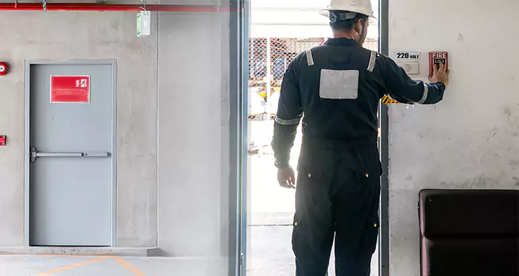 Emergency Fire Exit Door Repair in Alafaya, FL