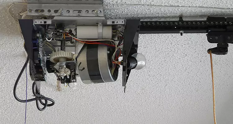 Emergency Garage Door Opener Repair in Alafaya, FL