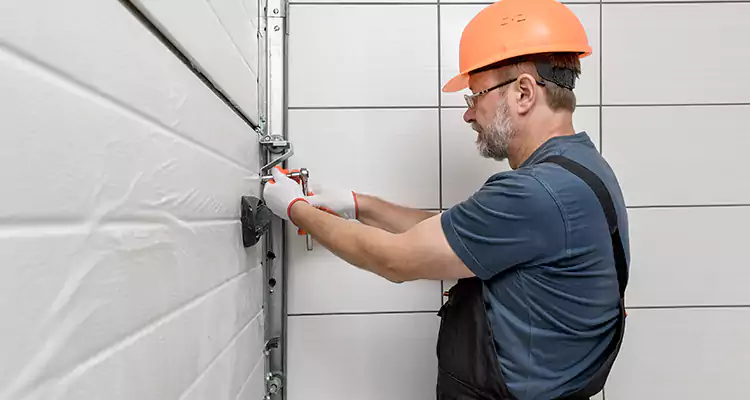 Emergency Garage Door Repair in Alafaya, FL