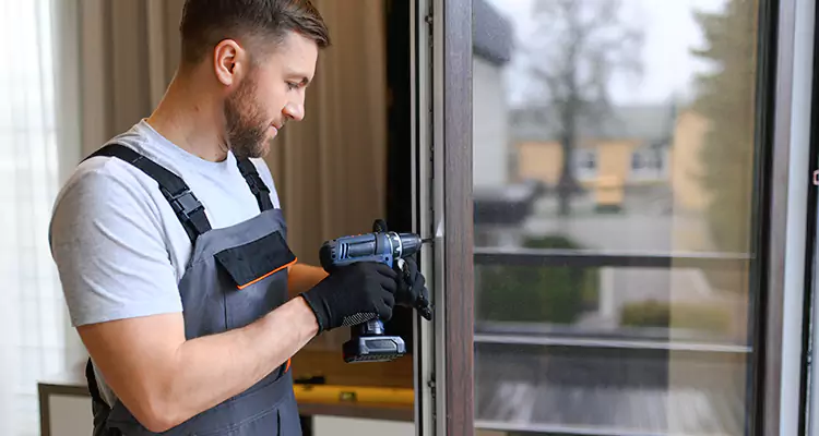 Sliding Screen Door Handle Repair in Alafaya, FL