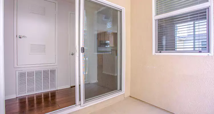 Sliding Screen Door Track Repair in Alafaya, FL