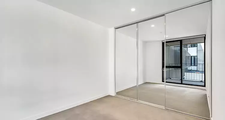 Why Homeowners Choose Us for Sliding Mirror Door Replacement in Alafaya, FL