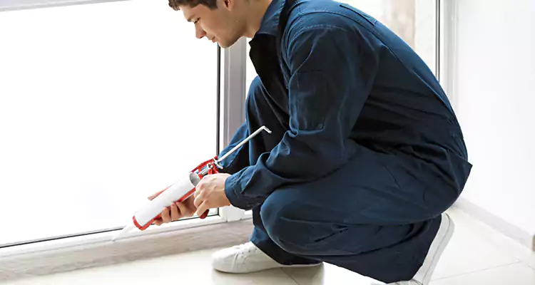 Window Glass Caulk Repair in Alafaya, FL