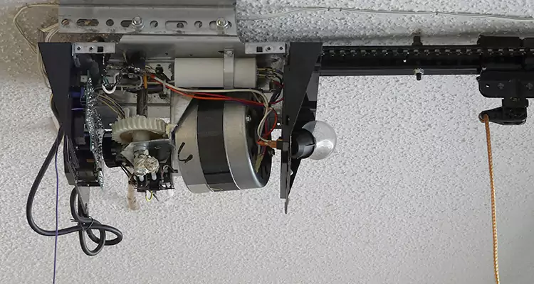 Garage Door Motor Replacement in Alafaya, FL