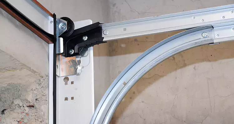 Maintain Liftmaster Garage Door Off Track in Alafaya, FL