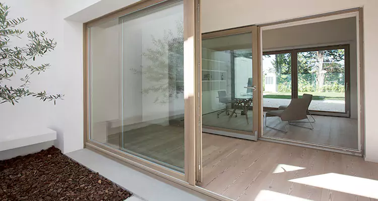 Sliding Screen Door Bottom Track Replacement in Alafaya, FL